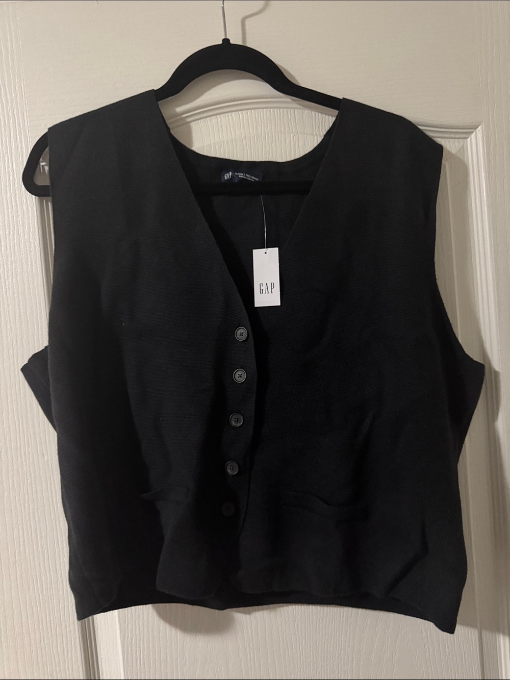 GAP Black Button-Front Crop Vest